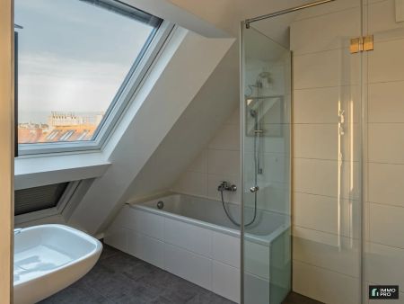 Traumhafte Dachgeschoßwohnung mit Terrasse in 1160 Wien – 3 Zimmer zum Wohlfühlen! - Photo 4
