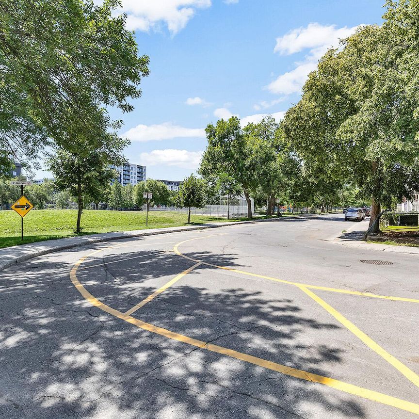 5205 Avenue 1re, Montréal, QC - Photo 1