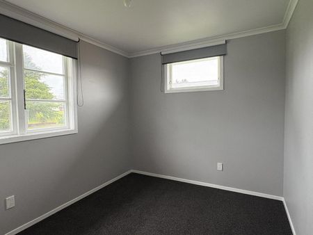 Modern Style, Convenience and Charm! - Photo 4