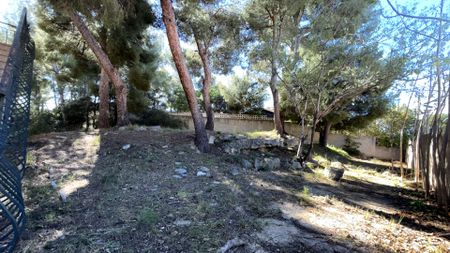 Haut de villa 4 pièce(s) 103.87 m2 avec terrain arboré, terrasse et garage, - Photo 4