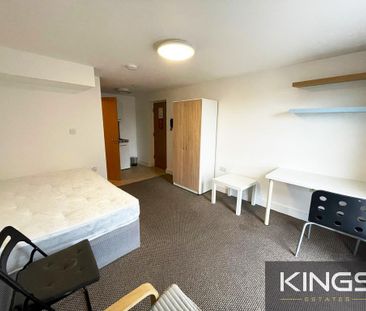 Studio to rent - Photo 1