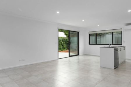 2/20 Braine Street, Page. - Photo 2