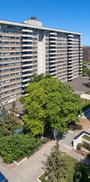 155 - 1001 - 135 Boulevard Deguire, Saint-Laurent - Photo 1