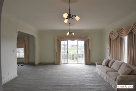 “Spacious Family Living with Dual Kitchens and Versatile Lower Level” - Photo 4
