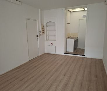 Location Appartement 2 pièces 44m² ARMENTIERES 59280 - Photo 3