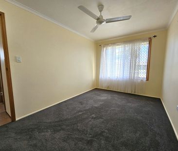 Spacious & Well-Maintained 3 Bedroom Brick Home in Millbank - Photo 3