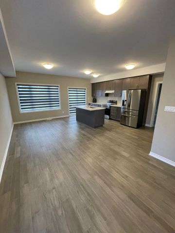 For Lease - 258 Wellandvale Drive, Welland, Ontario - Photo 4