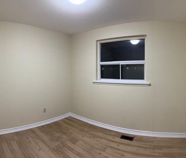 For Lease - 28 Alexandria Crescent, Brampton, Ontario - Photo 3