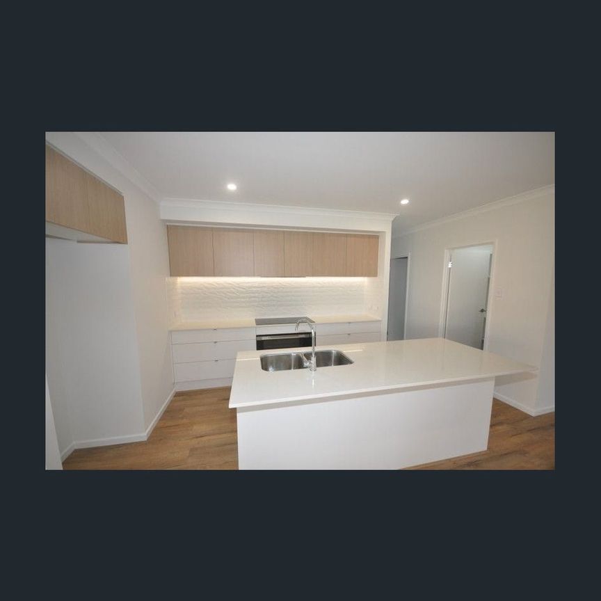 2 Tamborine Crescent, Banya - Photo 1