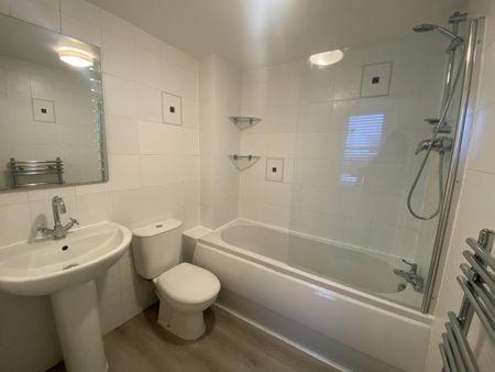 2 bedroom flat to rent - Photo 5