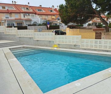 SPACIOUS 3-BEDROOM GROUND-FLOOR APARTMENT WITH POOL IN ALICANTE - Photo 3