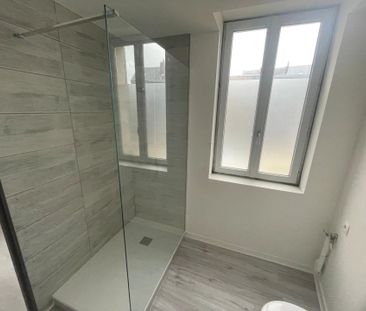 Location Appartement 2 pièces 31 m2 à Saint-Quentin - Photo 4