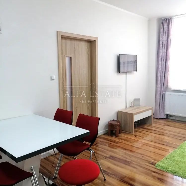 Velmi pěkný byt 2kk,65 m - Photo 1