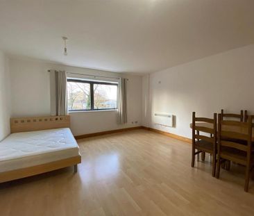 Studio to rent - Photo 2