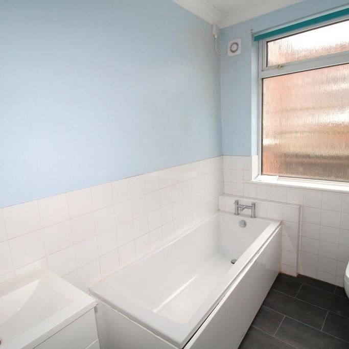 2 bedroom maisonette to rent - Photo 1