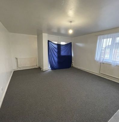 Dunham Close, Bedford - Photo 1