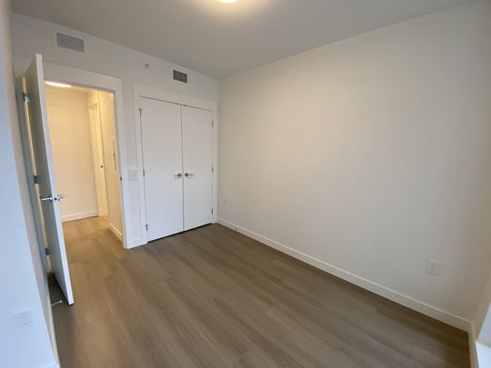 $2,195 / 1br – 521ft2 – BRAND NEW – 1 Bed/1 Bath Home w/ 1 Parking & 1 Storage unit (R0029) - Photo 1