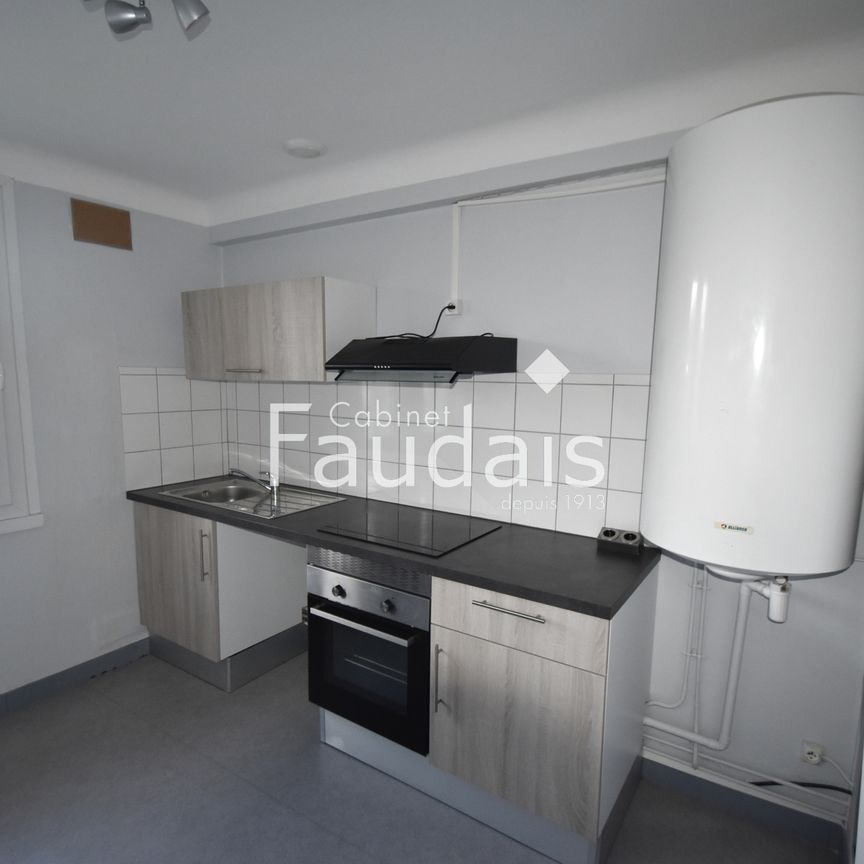 Location Appartement 2 pièces 41m² ST LO 50000 - Photo 1