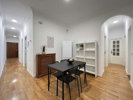 Calle de la Abada, Madrid, Community of Madrid 28013 - Photo 3