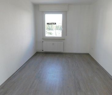 Schöne Erdgeschosswohnung mit Balkon, einzugsbereit renoviert ! - Photo 1