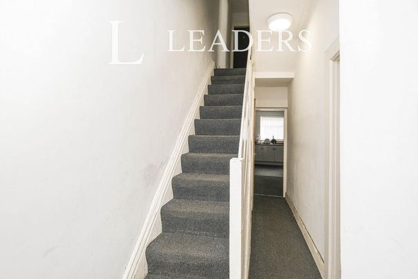 4 bedroom property to rent - Photo 1