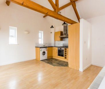 1 bedroom mews to rent - Photo 2