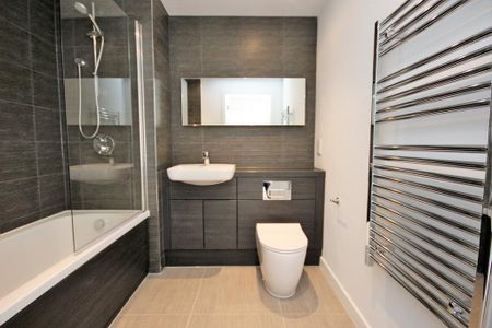 2 bedroom apartment to rent - Photo 5