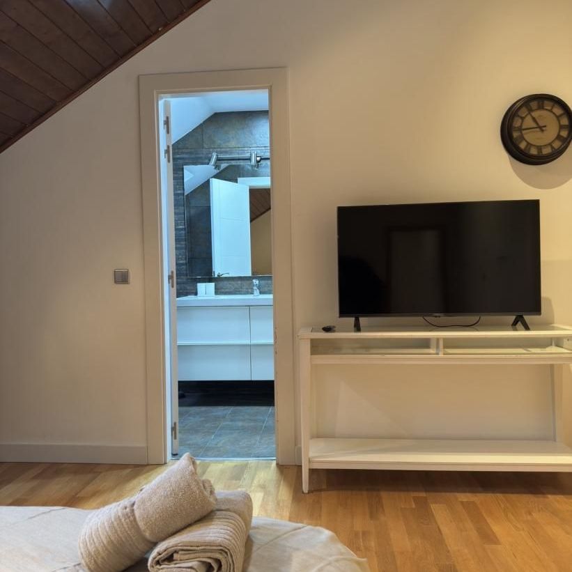 Piso de alquiler en Calle de Hoces de la Hermida, 17, Aravaca - Photo 1