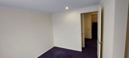 Charming 4BR Home in Johnsonville - Photo 3