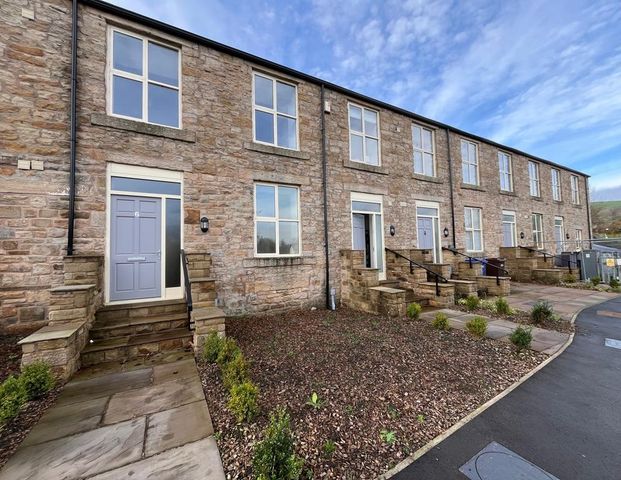 3 bedroom mews to rent - Photo 1