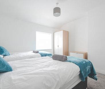 3 Bed Terraced House, Middleton Park Grove, LS10 - Photo 6