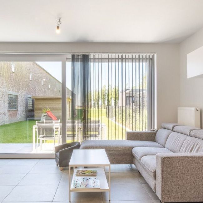 Eengezinswoning te huur in Veurne voor € 940 met 2 slaapkamers - Foto 1