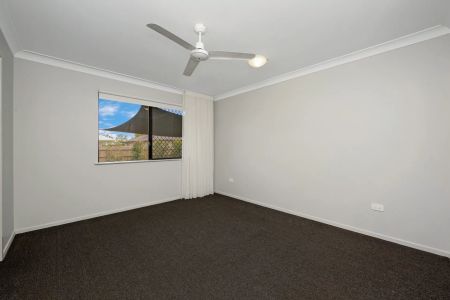 Modern, Stylish & Low-Maintenance Living in Bohle Plains - Photo 5