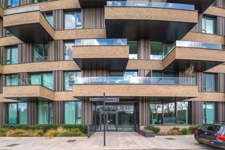 *3D Virtual Tour Available* A stunning apartment in the iconic Television Centre with a large balcony and views overlooking Hammersmith Park. - Photo 2