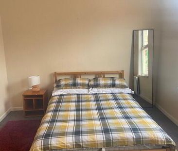 **student**, 50 Argyle Street, Derry, BT48 7JH - Photo 3