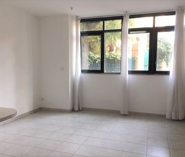 Studio - Aix-En-Provence (13100) - 24.25 m² - - Photo 1
