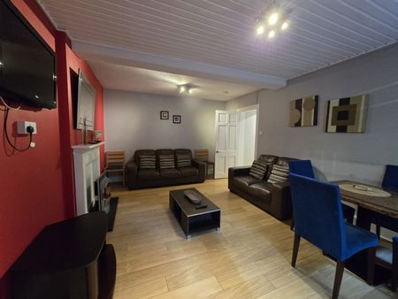 3 Bed Flat, Forth Street, EH1 - Photo 2