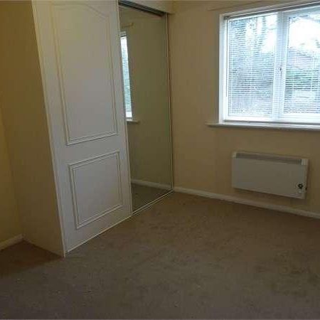 Upshire Gardens, The Warren, Bracknell, RG12 - Photo 1