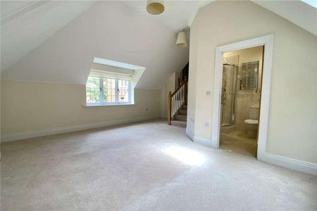 Park Grove, Knotty Green, Beaconsfield, HP9 - Photo 2