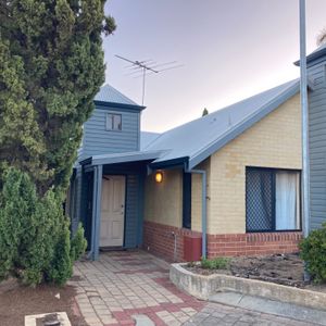 Mount Claremont - Photo 3