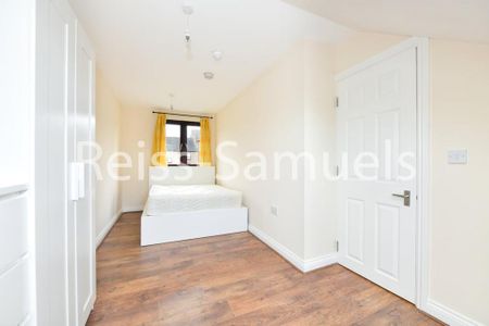 3 bedroom apartment to rent - Photo 4
