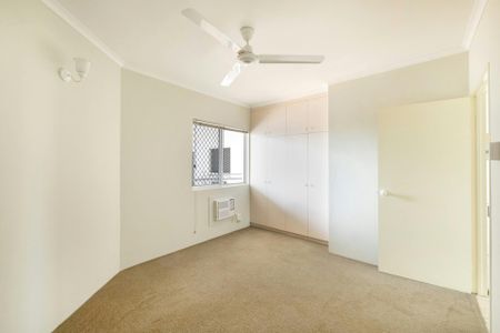 CITY LIVING AT ITS FINEST - Photo 4