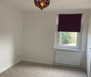 4 bedroom flat to rent - Photo 1