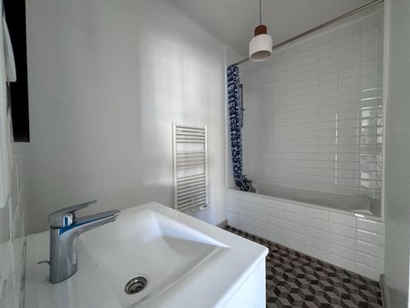 Location Appartement 2 pièces 48m² - Photo 5