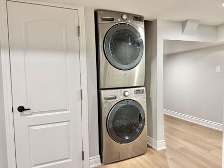 For Lease - 5886 Shelford Terrace, Mississauga, Ontario - Photo 4