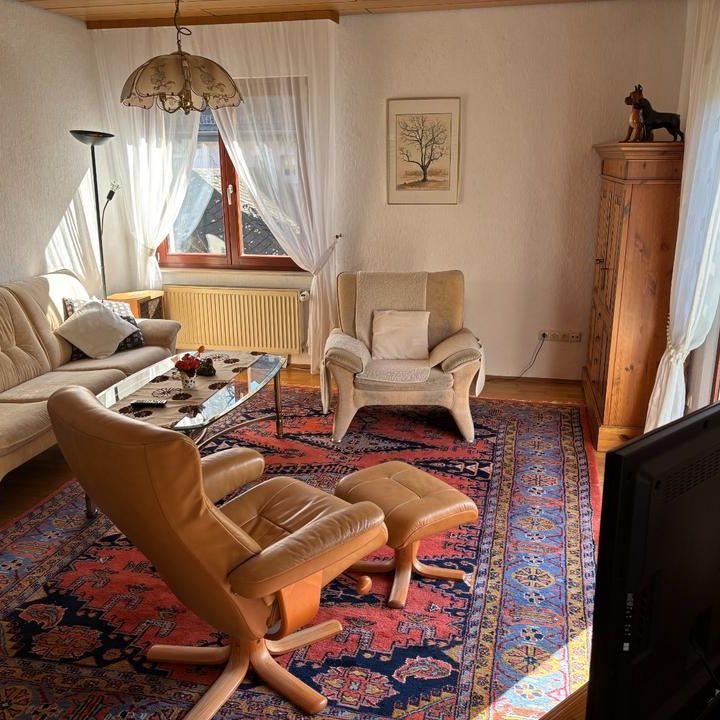 2 Zimmerwohnung kompl.. möbliert mit Balkon - Photo 1