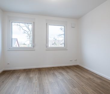 5 ZIMMER-MAISONETTE MIT EINBAUKÜCHE, EIGENEM GARTEN UND 2 STELLPLÄTZEN - Photo 4