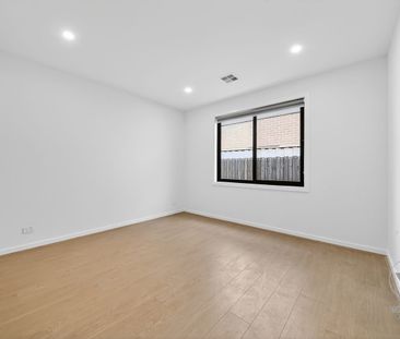 Brand New Dual-Dwelling Home in Truganina - Photo 4