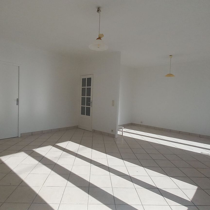 Location Maison 3 pièces 78m² - Photo 1