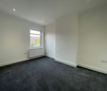 2 bedroom end of terrace house to rent - Photo 4